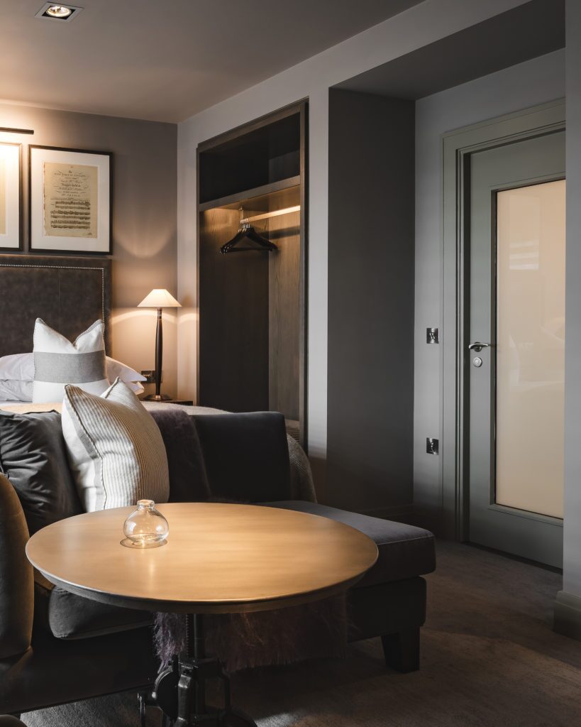 Dakota Hotel Leeds bedroom suite